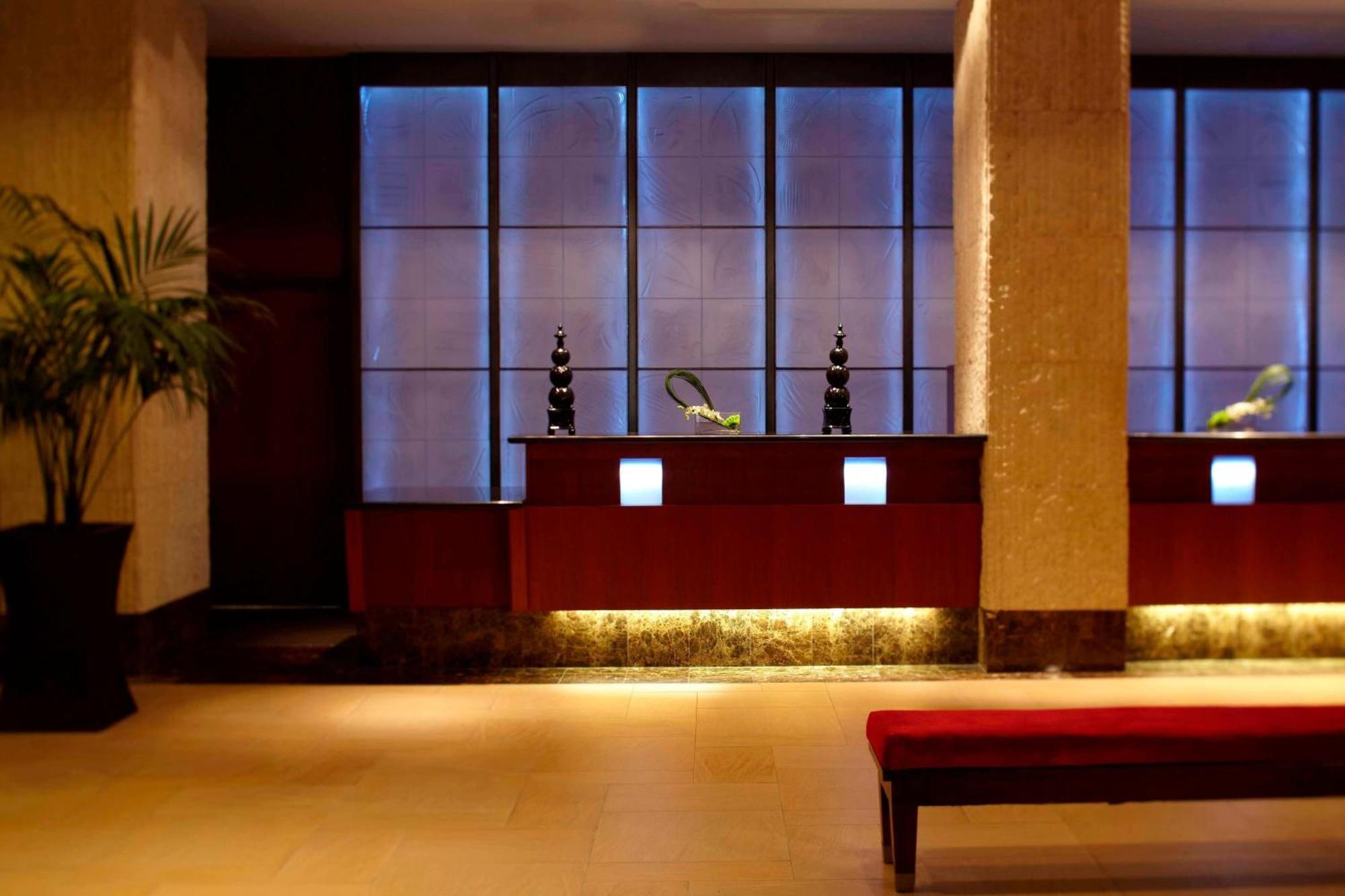 Renaissance Columbus Downtown Hotel Exterior photo